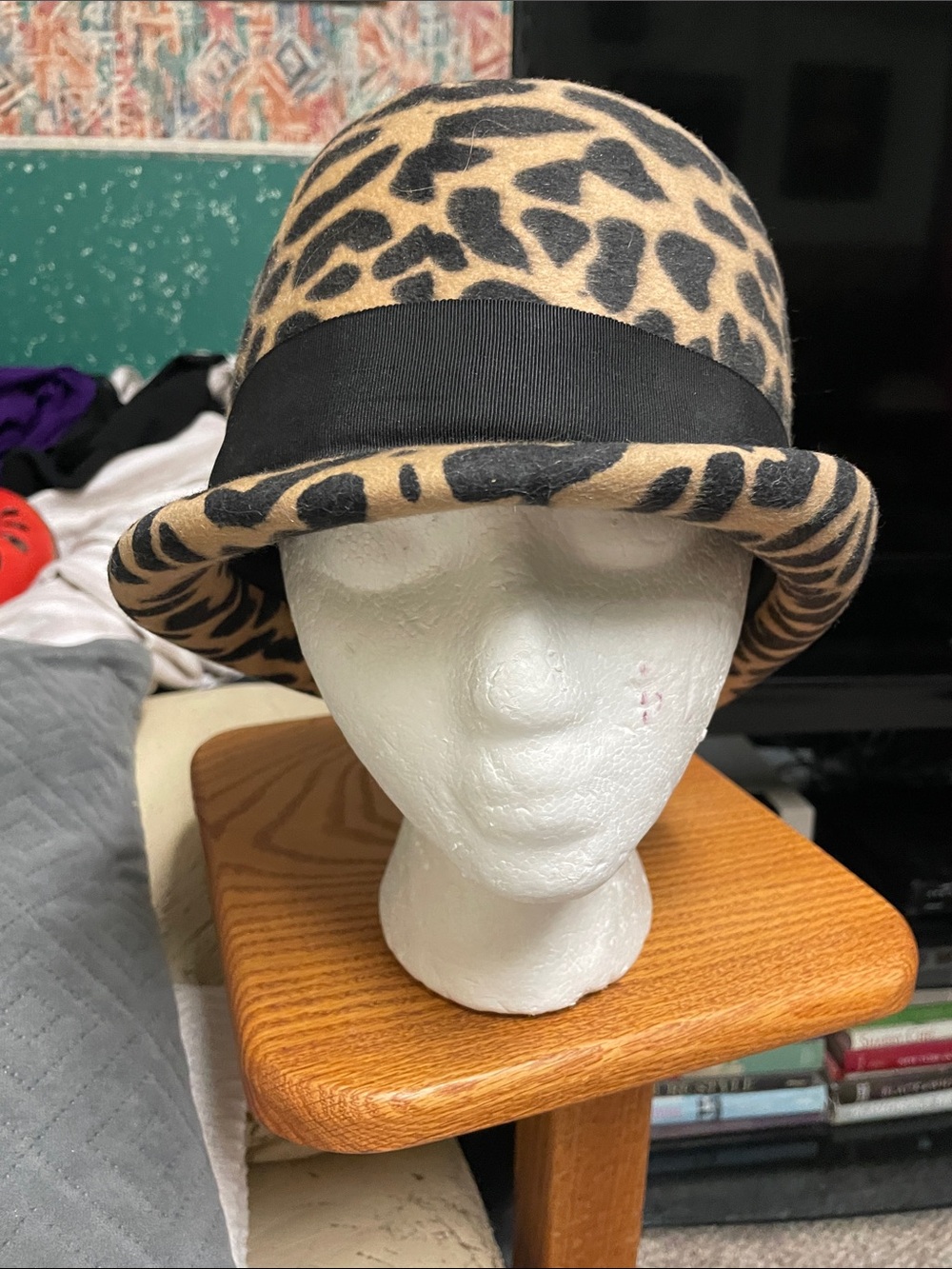 Vintage 50s Leopard Print Cloche Hat with Black ribbon bow Band